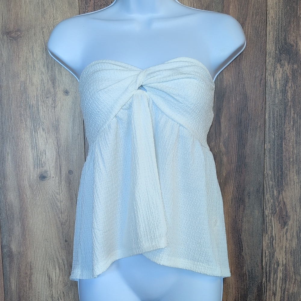 SHEIN Textured Strapless Top L                         F195